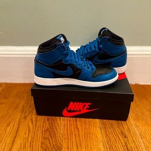 Marina Blue Air-Jordan 1 High